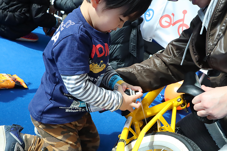 子供 自転車 空気圧