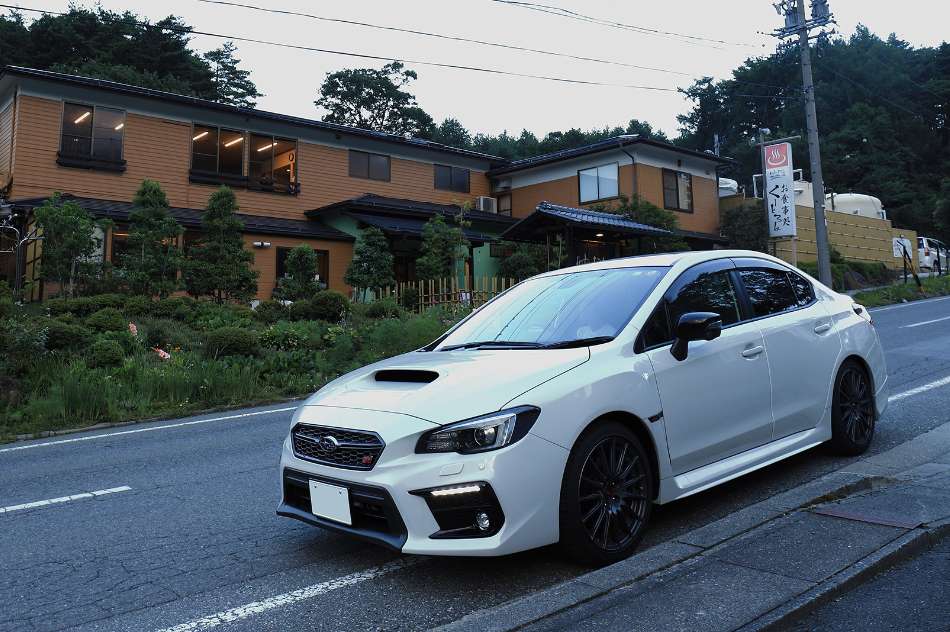 精悍なフォルムのWRX S4 STI Sport。