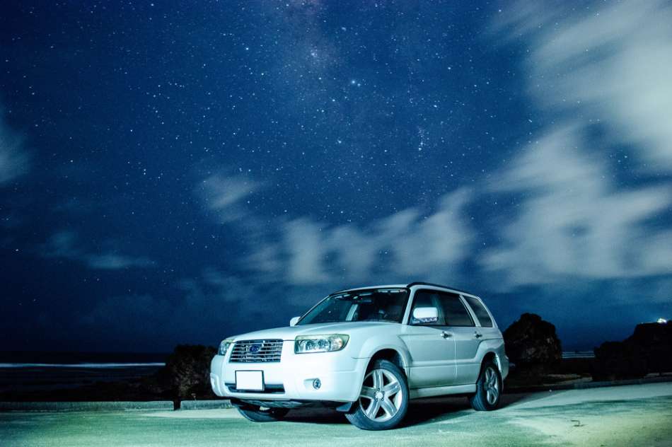 クルマを配置する