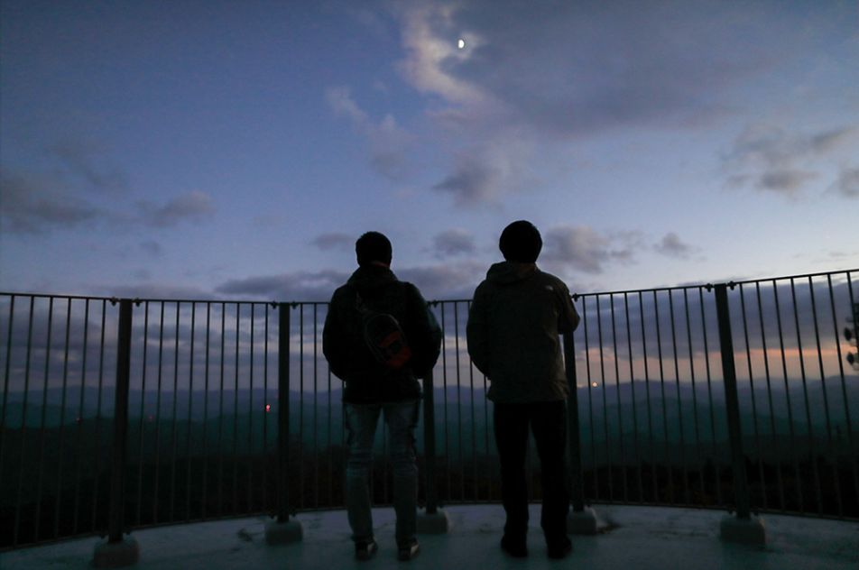 学生時代は科学実験の塾で、子どもたちに星空を教える