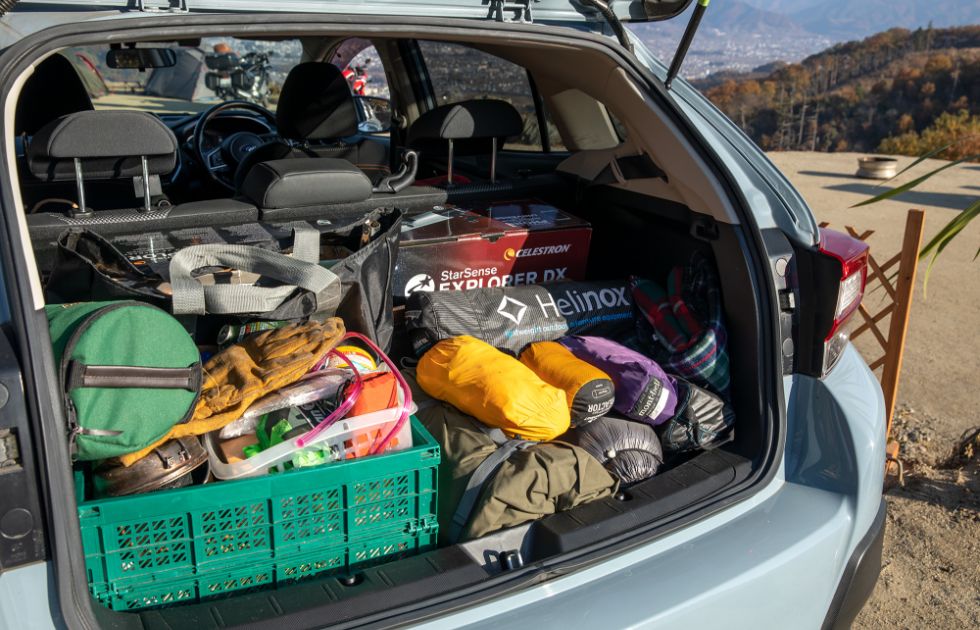 天体望遠鏡を積んでも荷室に余裕があります。