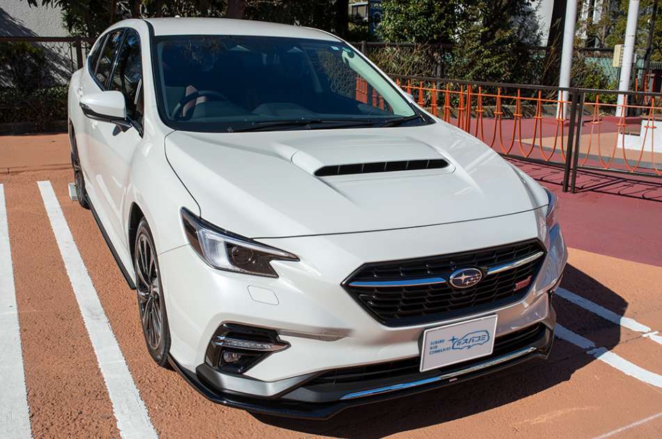 新型レヴォーグ STI Sport EX