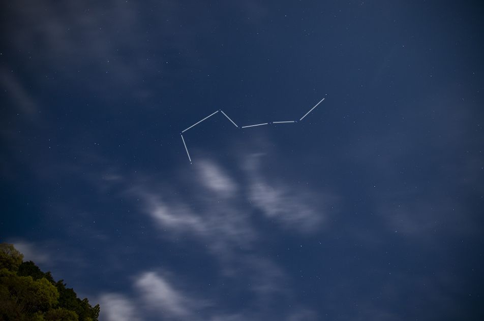 月明かりの星空（北斗七星）