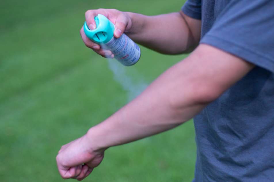 虫よけスプレー