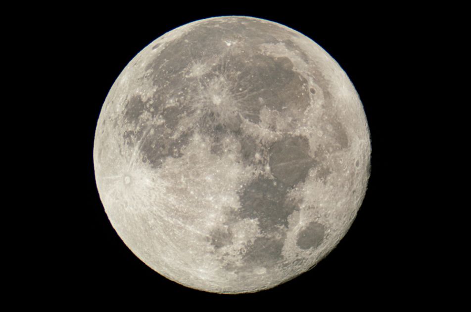 中秋の名月は満月とは限らない