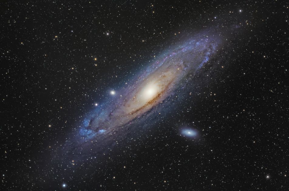天体望遠鏡で撮ったアンドロメダ銀河