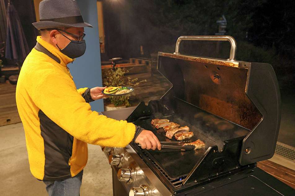 ご当地ブランド「東の匠SPF豚」のスペアリブ