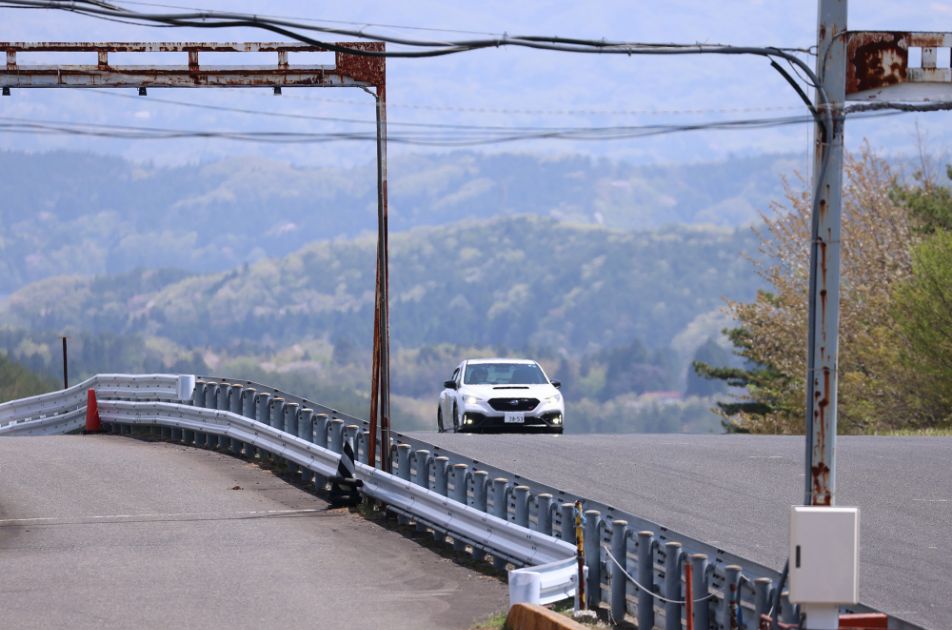 メインストレートの強烈な登り