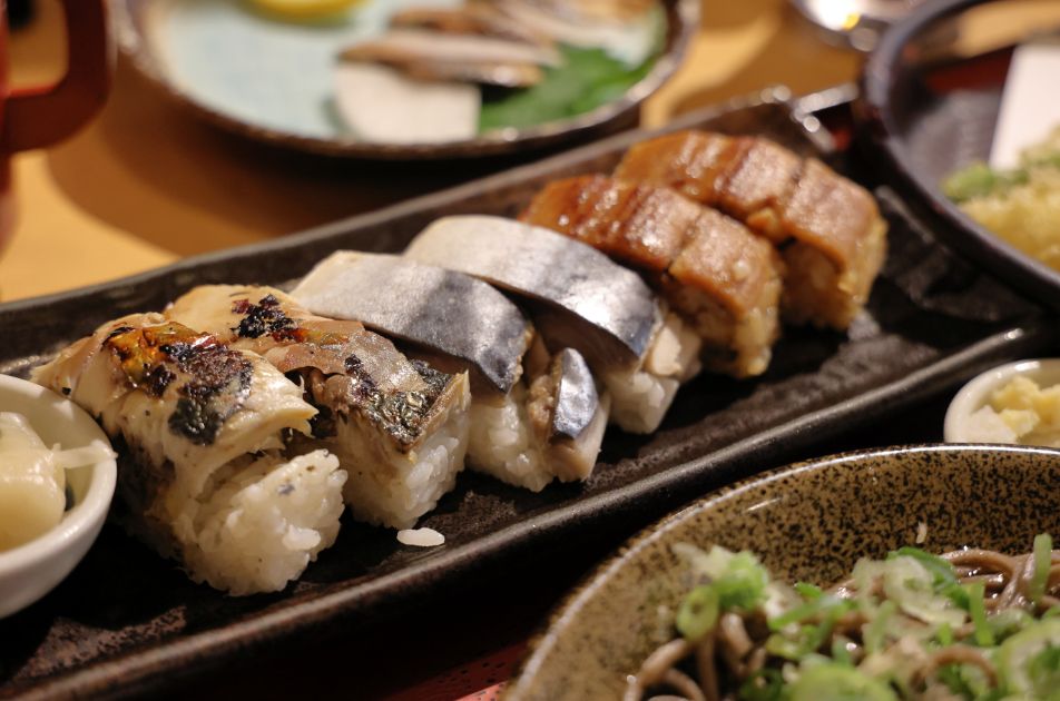 焼き鯖寿司と越前そば