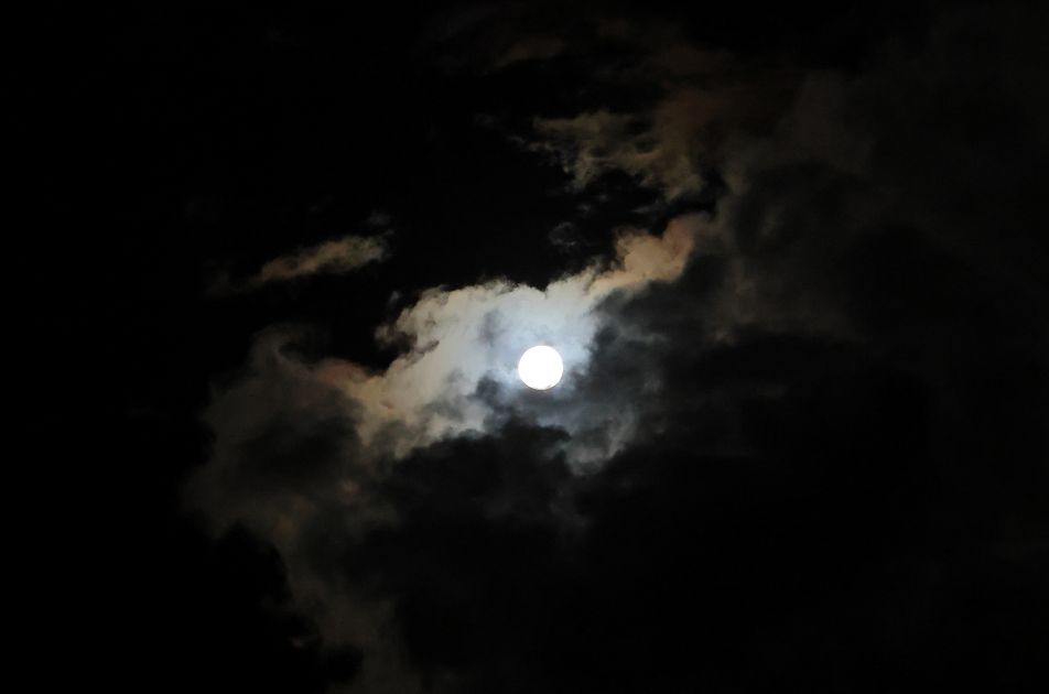 なかなか雲が開けません。